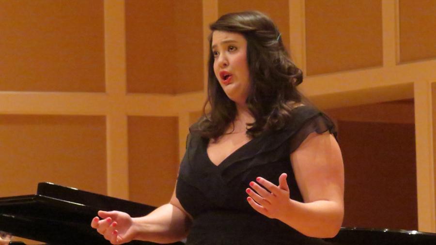 Soprano Ashley Mispagel, who was one of five singers chosen to advance to the Region-level auditions, wows the judges with her performance of Bellinis Ah! non credea mirarti from La Sonnambula.