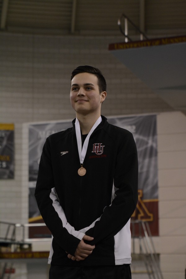 Hamlines+Dare+Diver%2C+first-year+Skiah+Garde+Garcia%2C+at+the+2015+MIAC+Championships+where+he+received+two+All-MIAC+honors.