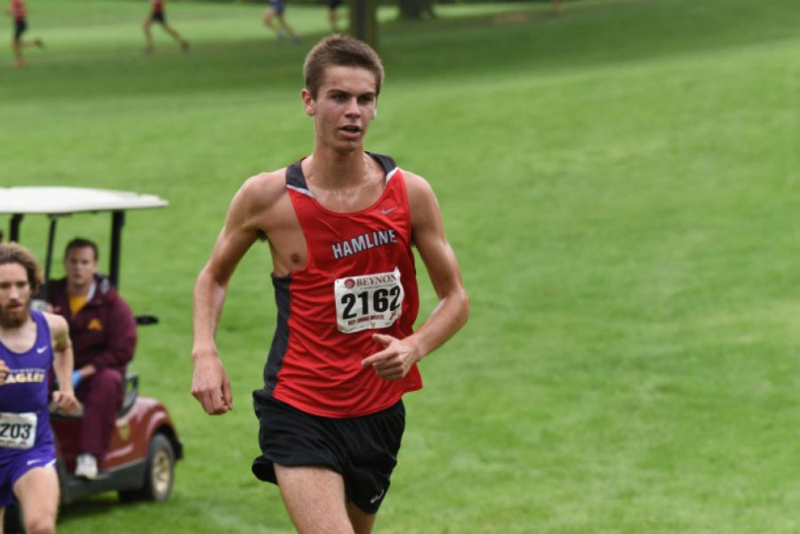 Senior James Logan races to a ninth-place finish in the Roy Griak Invitational, pacing the men’s team to a fourth-place finish in the eight-team field.