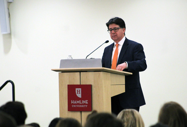 Attorney Dean Strang speaks at Hamline University. 