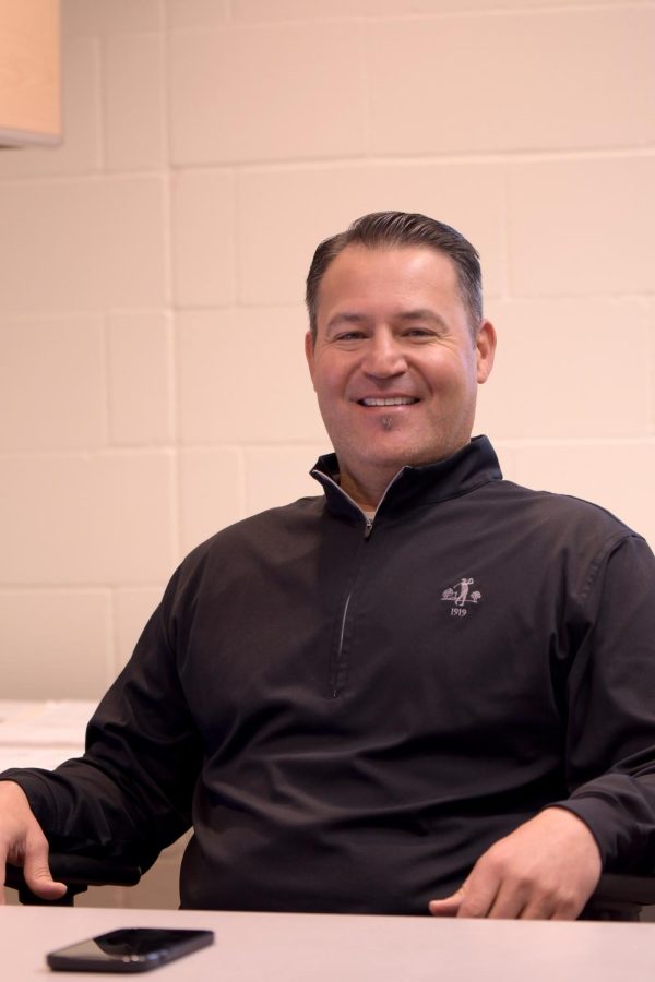 Athletic Director Jason Verdugo
views the world of NIL as untapped
potential for student athletes at Hamline and is doing his best to stay ahead of the curve.
