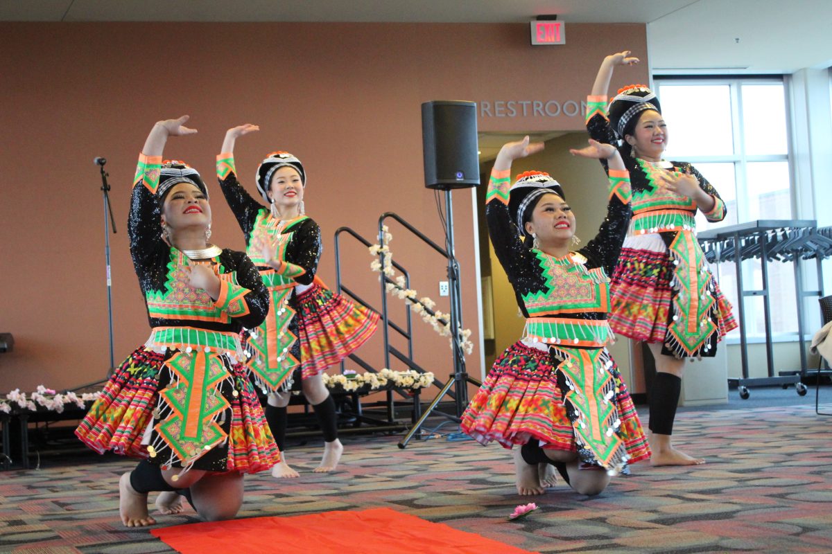 MN+Sunshine+performs+a+Hmong+dance+routine