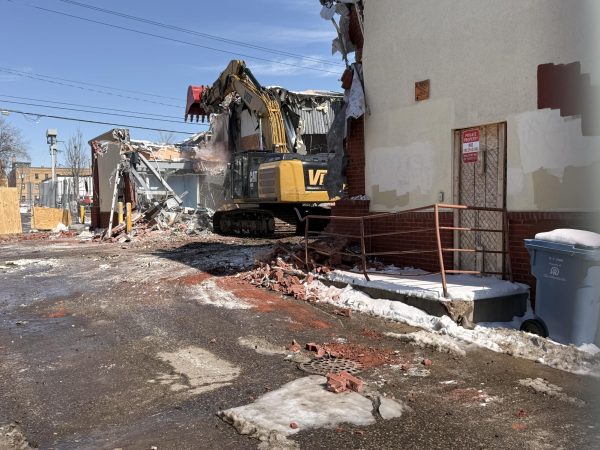 The University Ave and Snelling Ave CVS tear-down progress in the early afternoon of March 19, a victory for many in the Hamline Midway community. The demolition completion date is currently unknown.