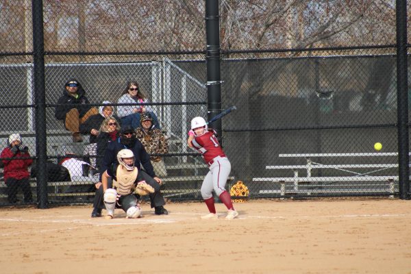 Softball runs out of gas at Gustavus Adolphus